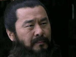 官渡董卓出装攻略（揭秘董卓在官渡战场上的装备选择，助你成为战场上的无敌战神）