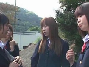 完美蔚蓝（探索艺术与暴力的完美平衡，解锁绝对杀戮！）